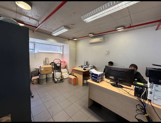 2,305M² WAREHOUSE TO LET IN BLACKHEATH INDUSTRIAL